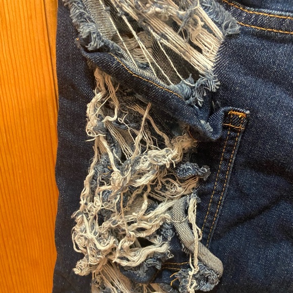 Fashion Nova heavily ripped jean shorts nwt - Picture 6 of 6
